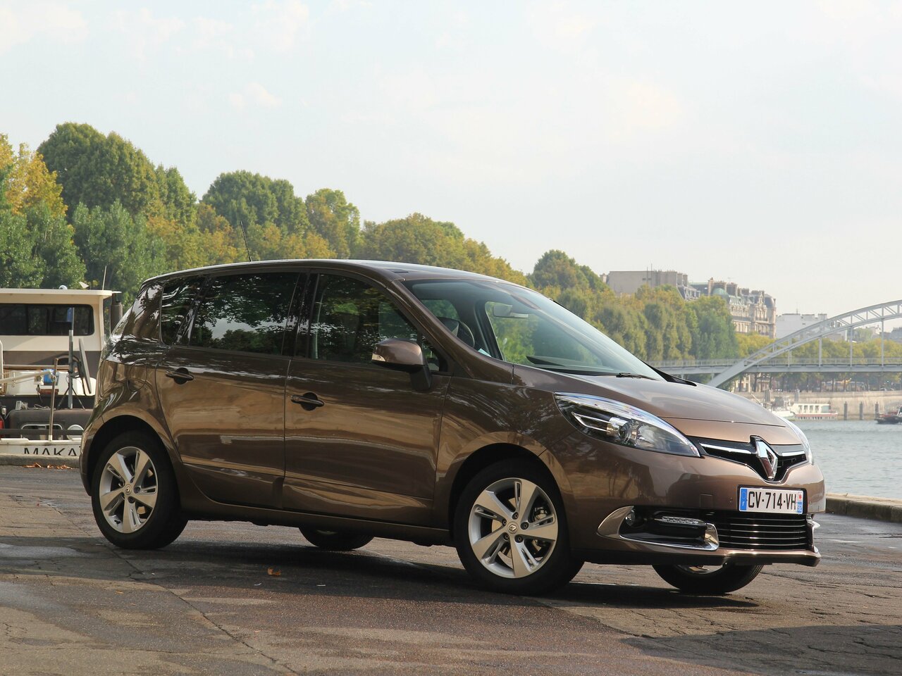 Подбор шин на Renault Scenic III
