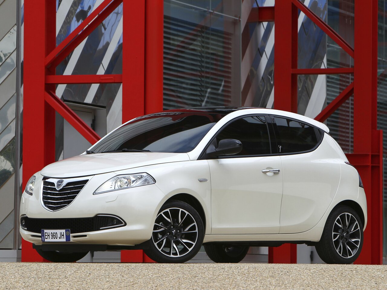 Подбор шин и дисков для автомобиля Lancia Ypsilon III (846)