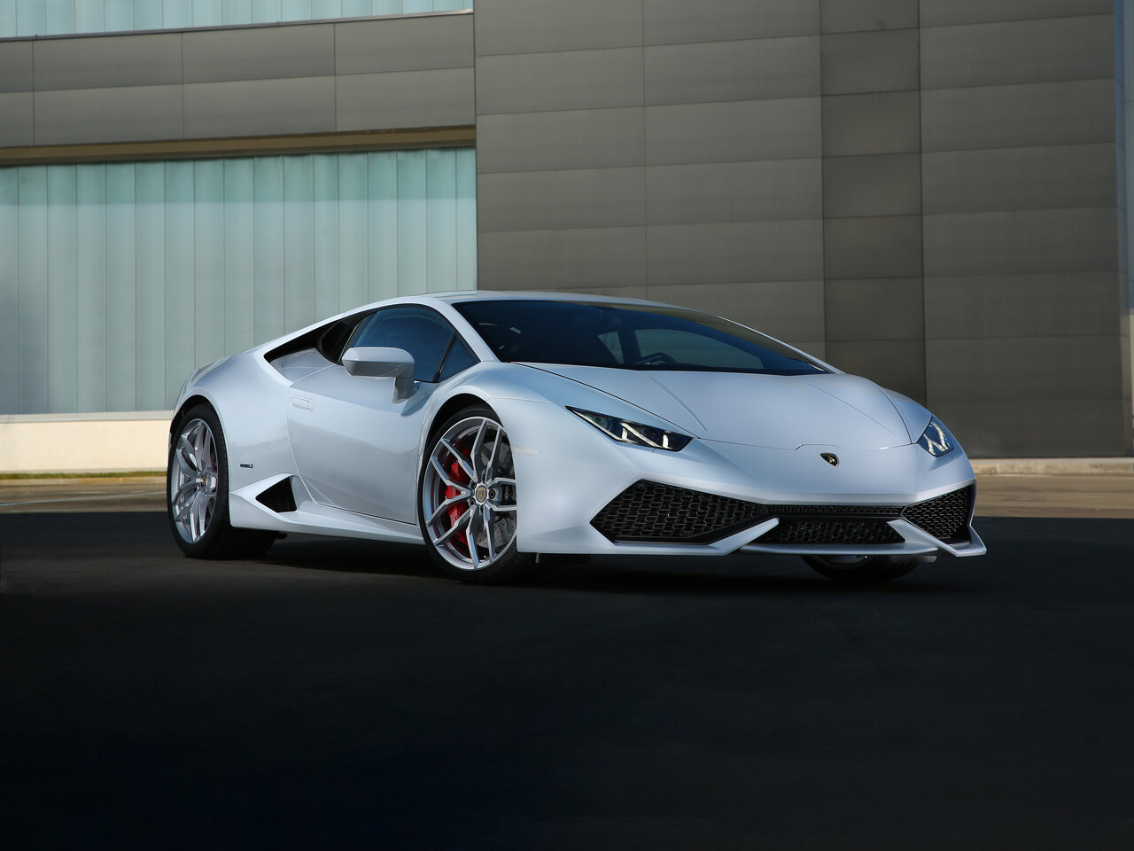 Подбор шин и дисков для автомобиля Lamborghini Huracan