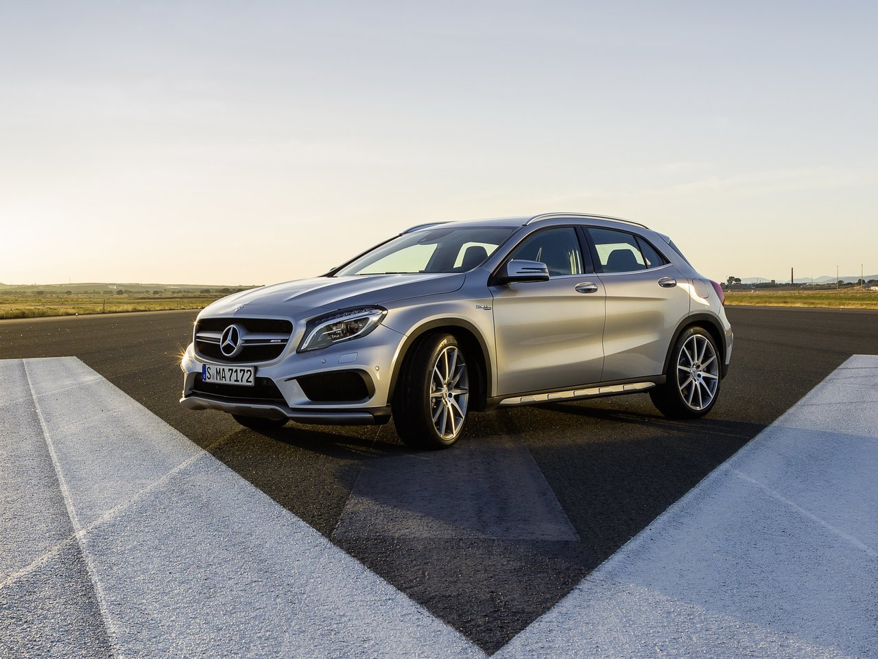 Подбор шин на Mercedes GLA-class AMG (X156)