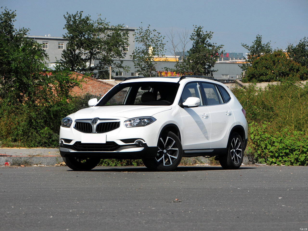Подбор шин и дисков для автомобиля Brilliance V5