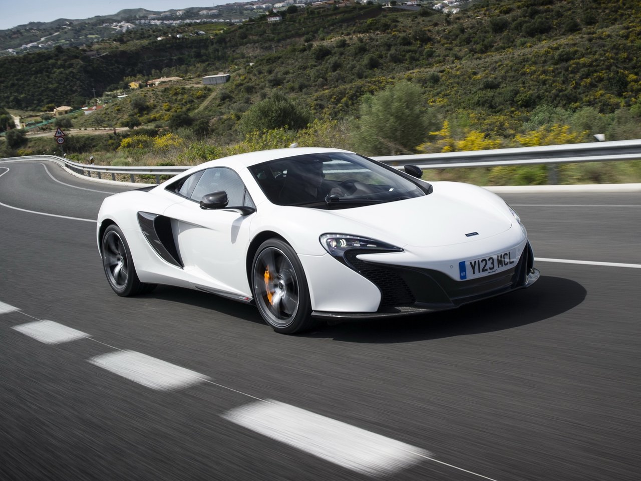 Подбор шин и дисков для автомобиля McLaren 650S
