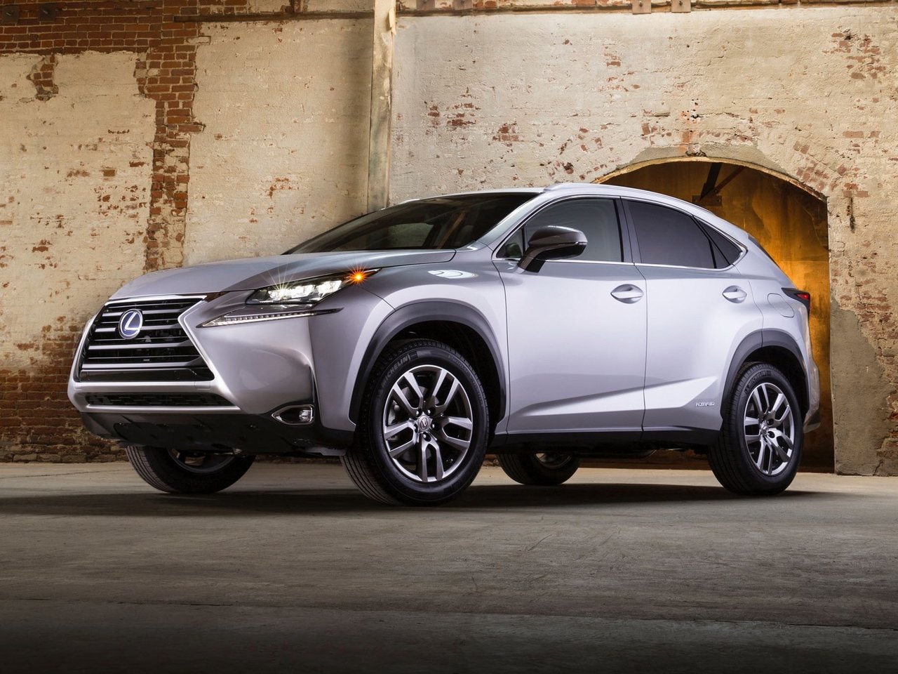 Подбор шин и дисков для автомобиля Lexus NX