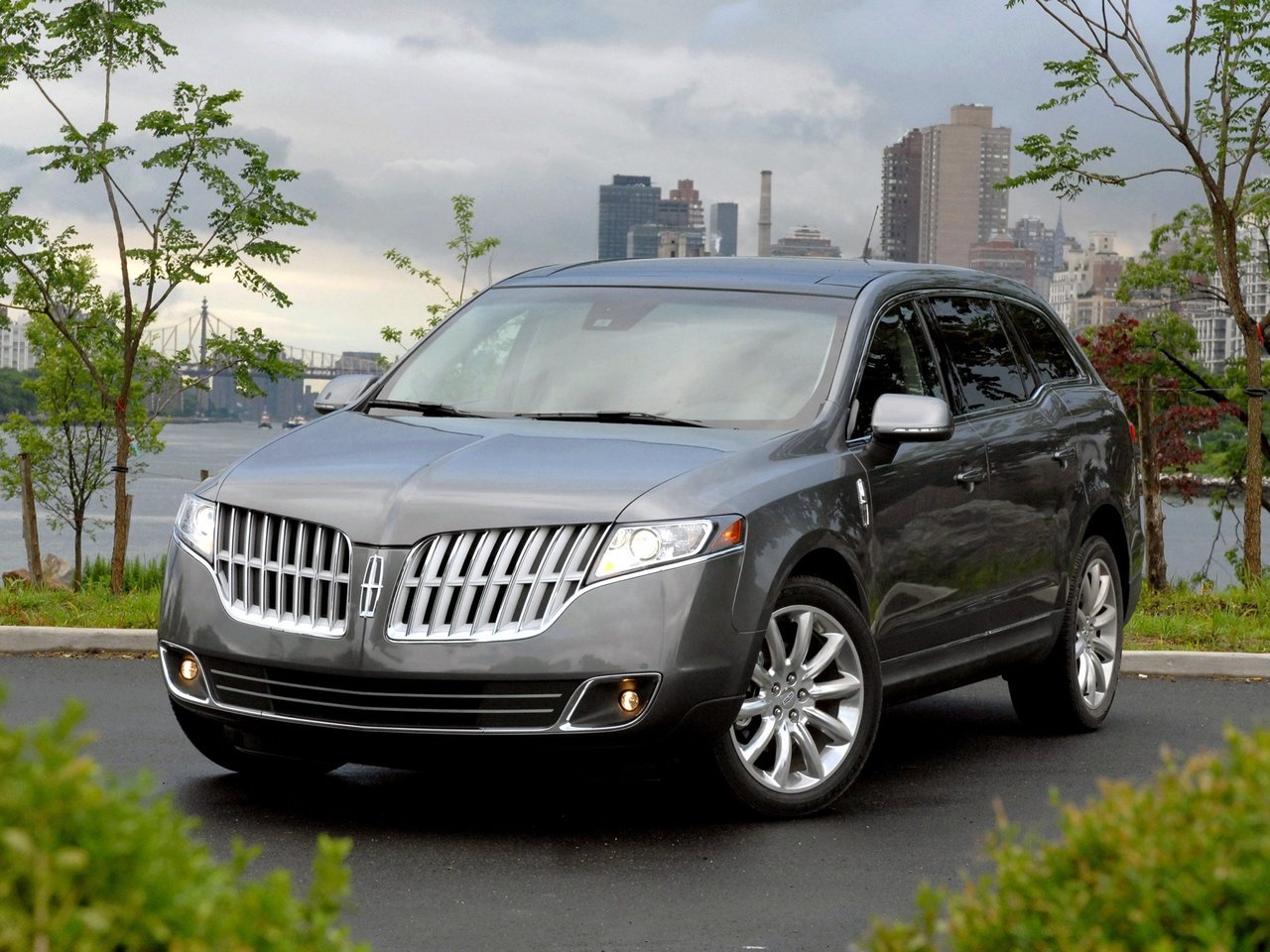 Подбор шин на Lincoln MKT