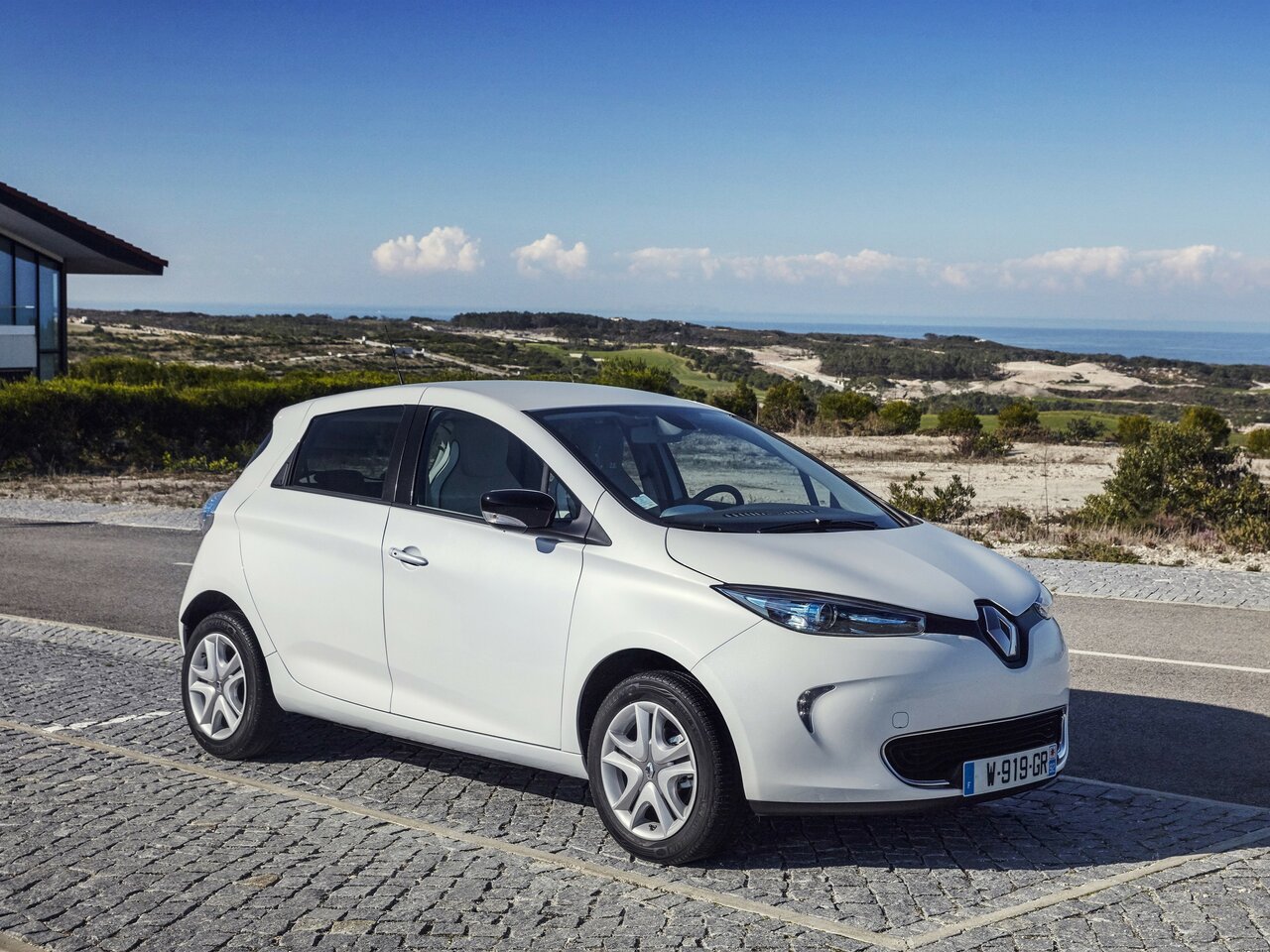 Подбор шин на Renault Zoe
