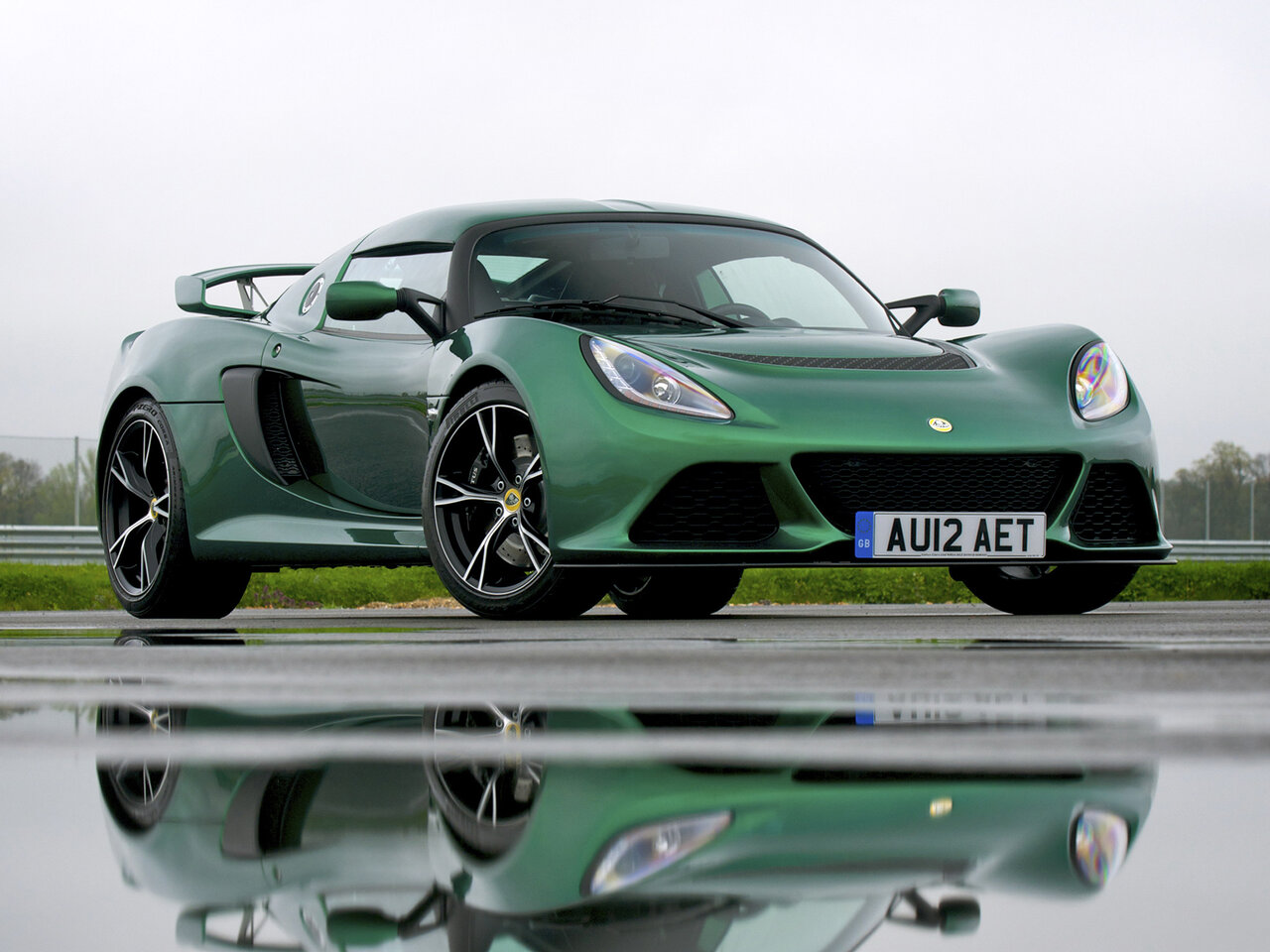Подбор шин и дисков для автомобиля Lotus Exige III