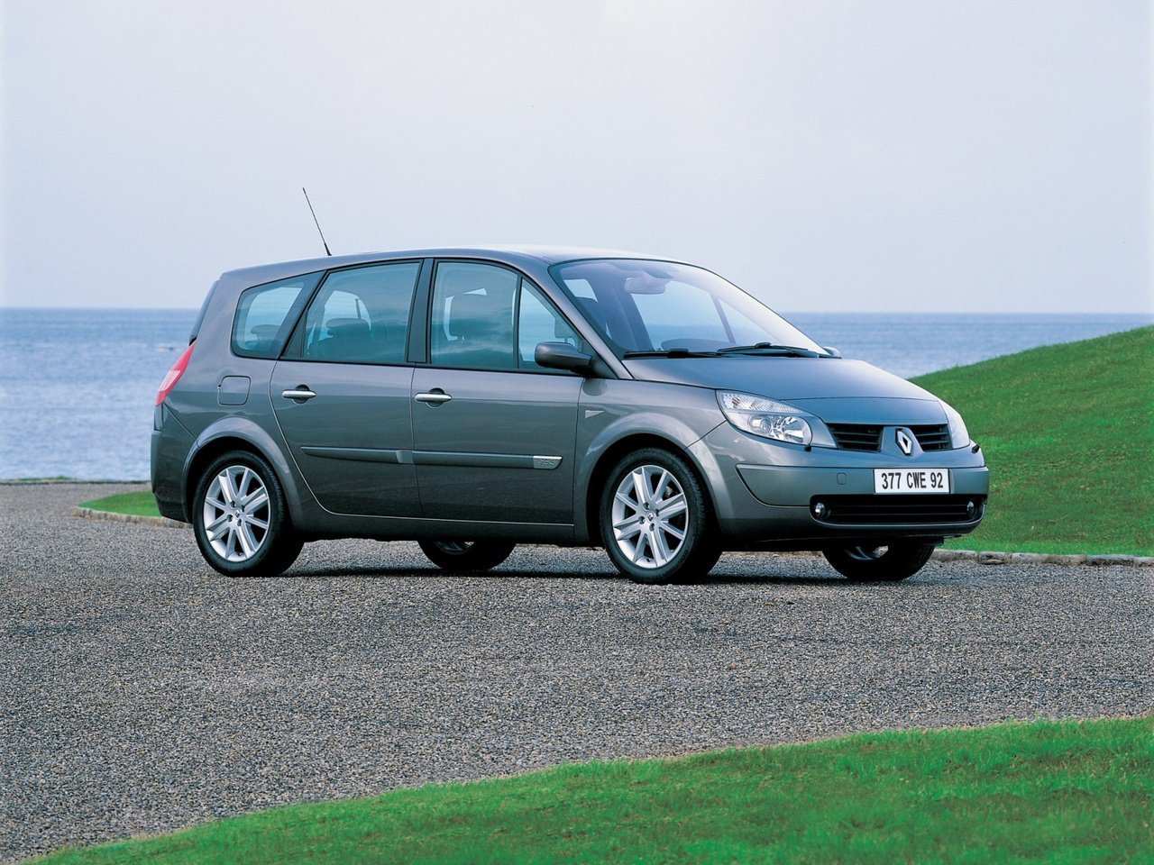 Подбор шин на Renault Scenic