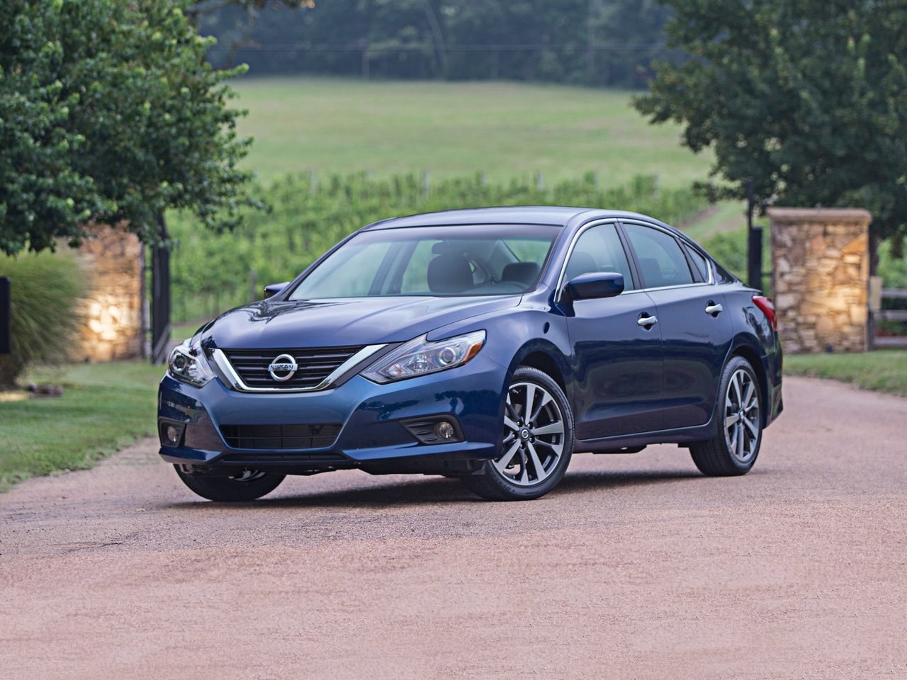Подбор шин на Nissan Altima V