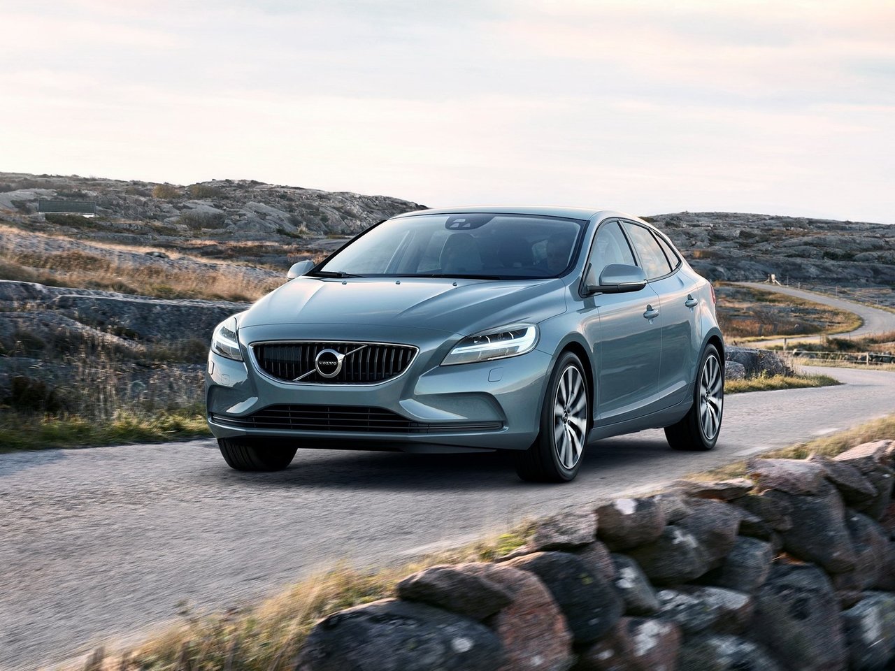 Подбор шин на Volvo V40 II Cross Country