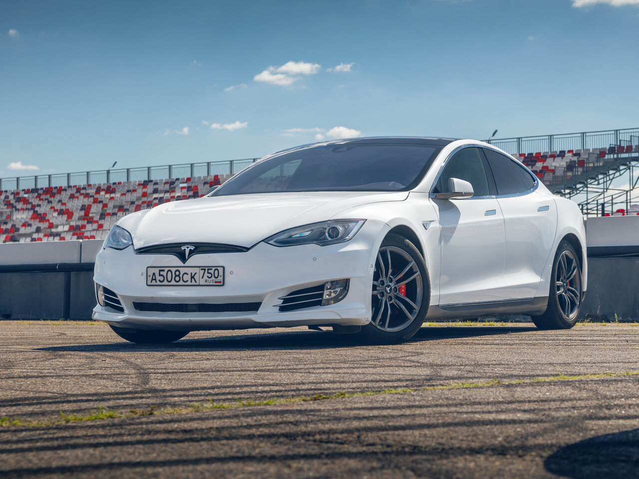 Подбор шин на Tesla Model S