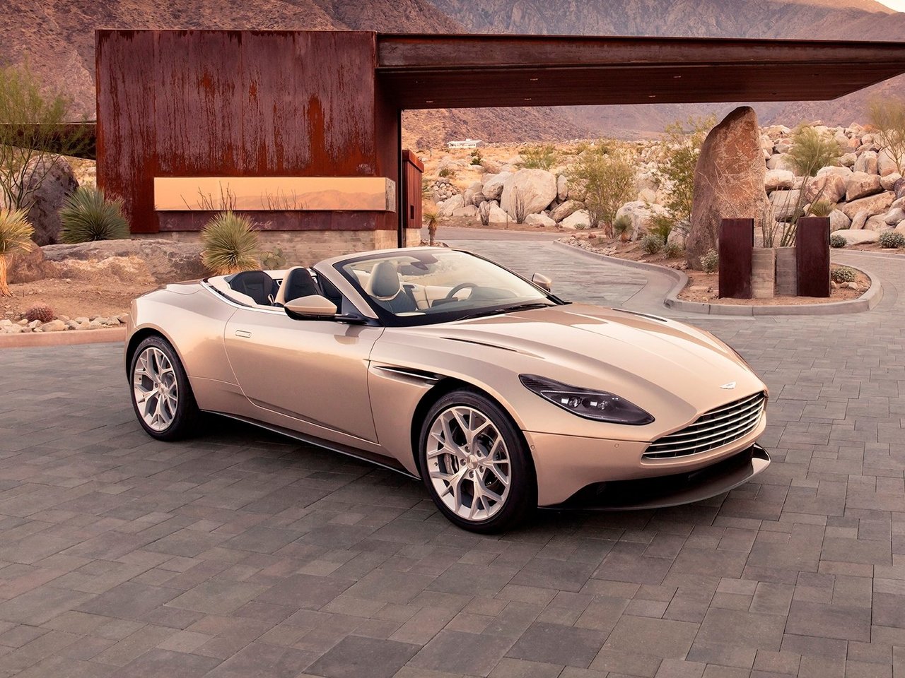 Подбор шин и дисков для автомобиля Aston Martin DB11
