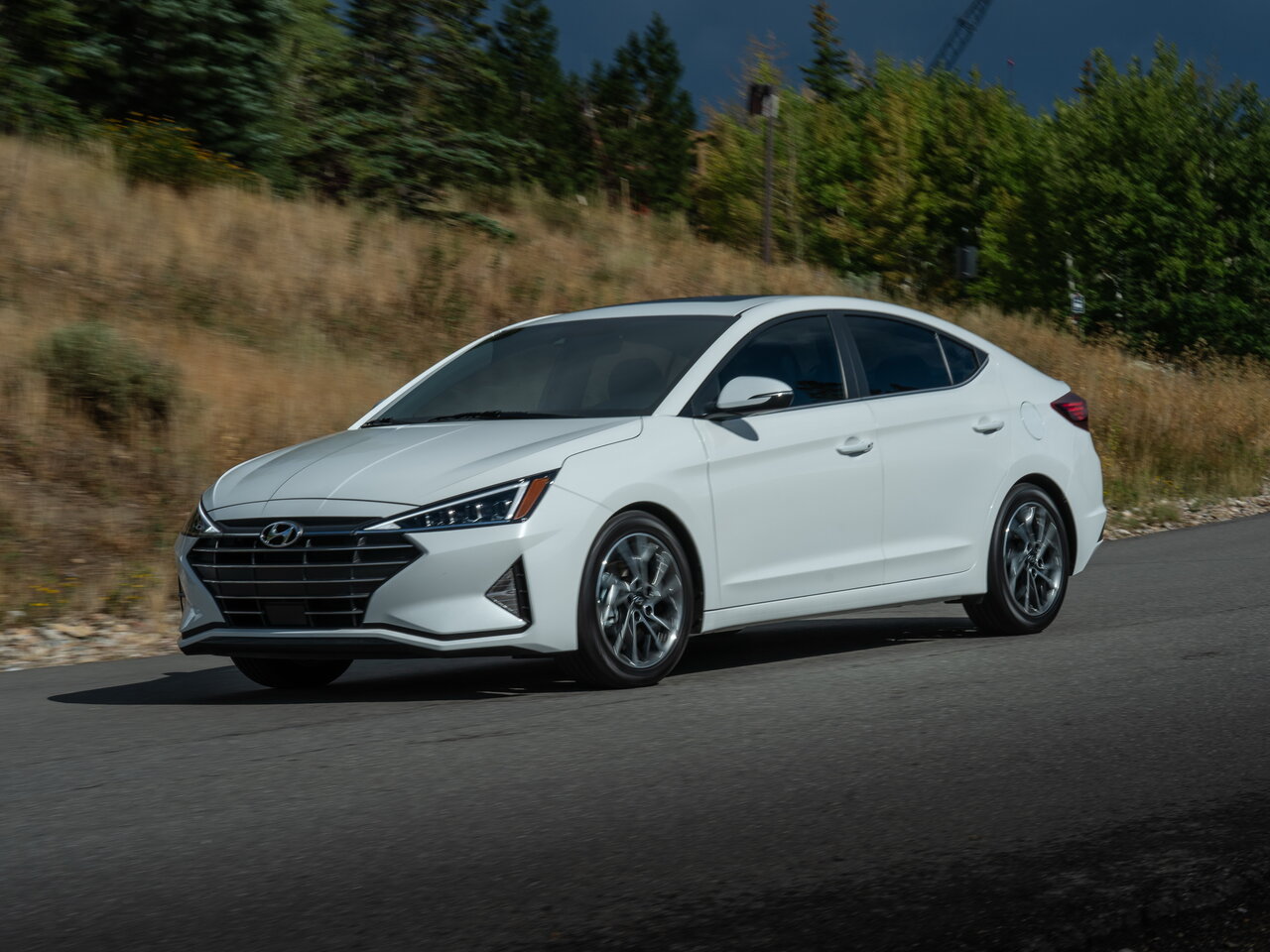 Подбор шин на Hyundai Elantra VI (AD)