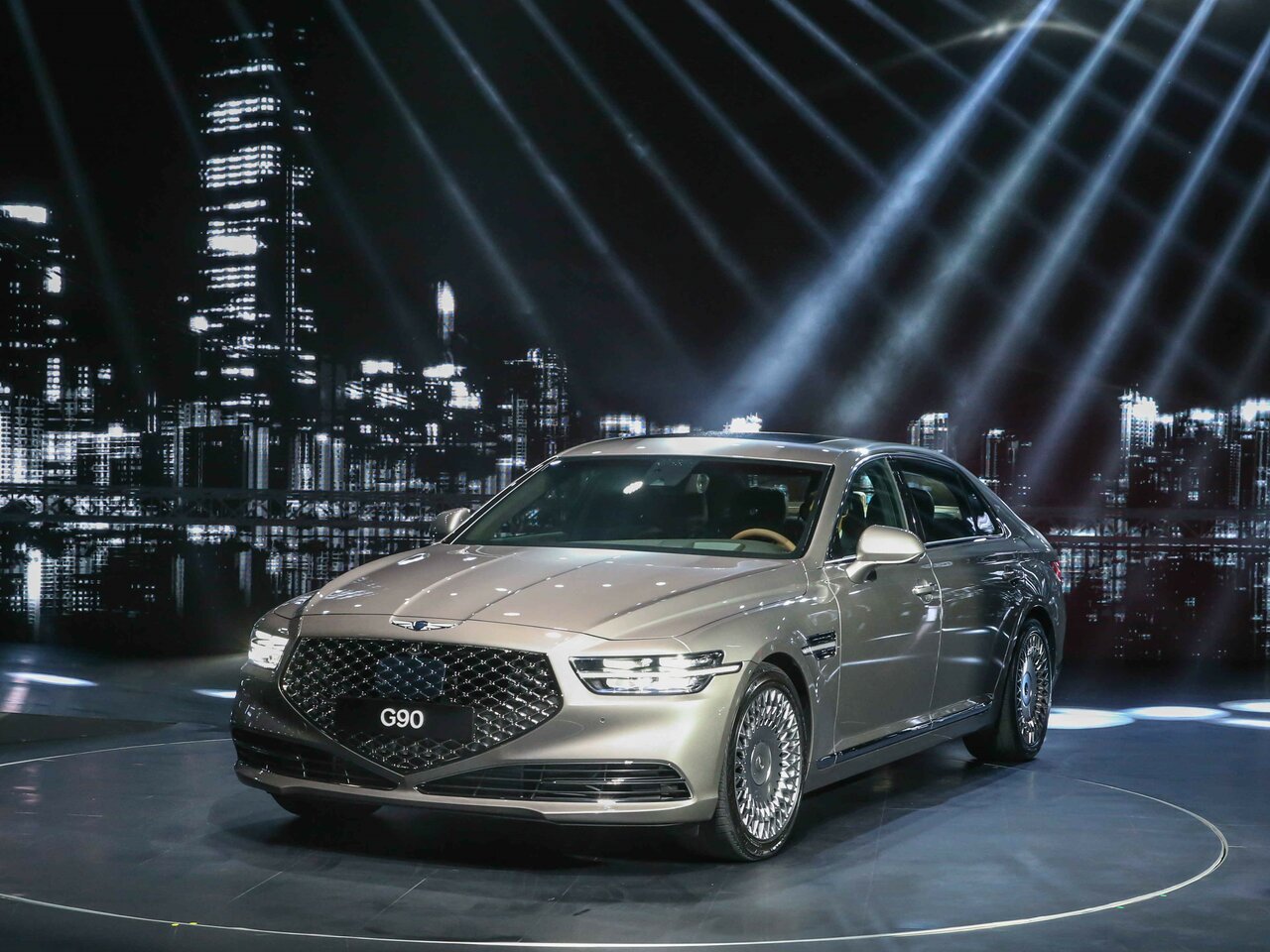Подбор шин на Genesis G90