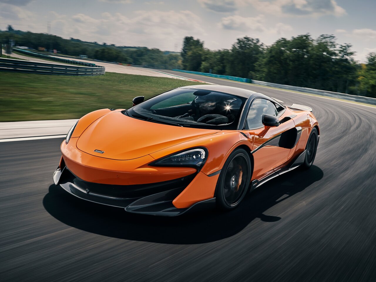 Подбор шин и дисков для автомобиля McLaren 600LT