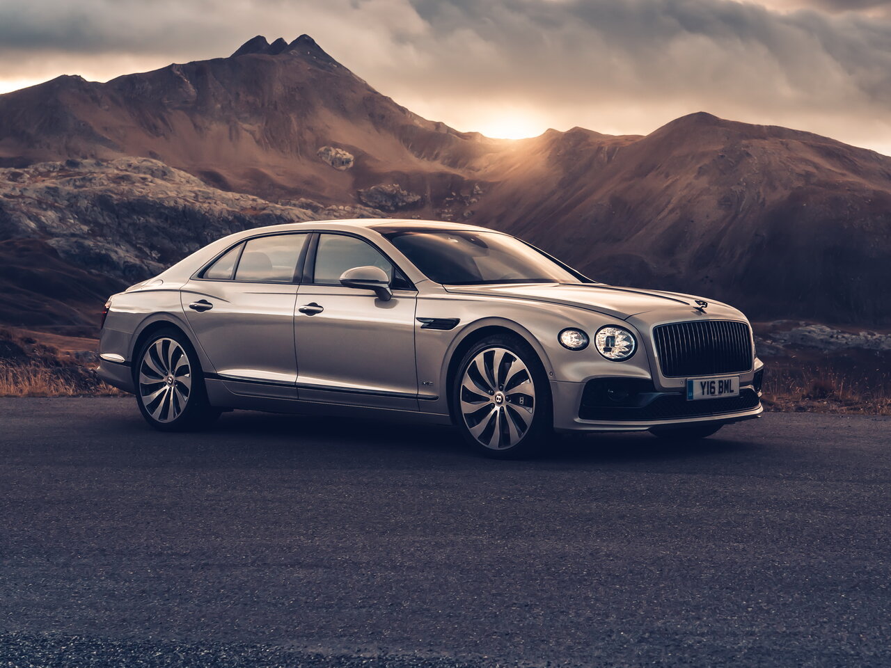 Подбор шин и дисков для автомобиля Bentley Flying Spur III