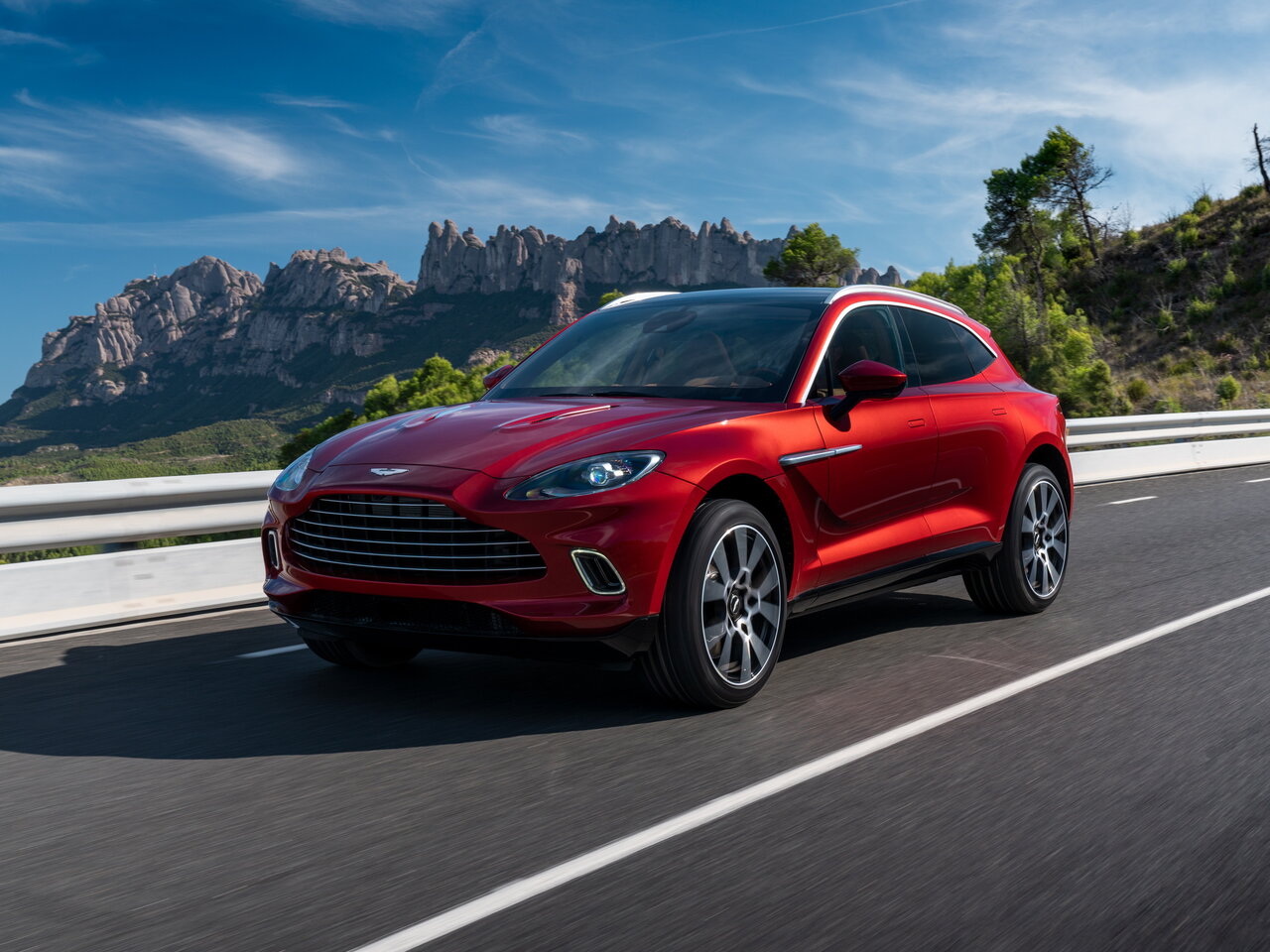 Подбор шин на Aston Martin DBX