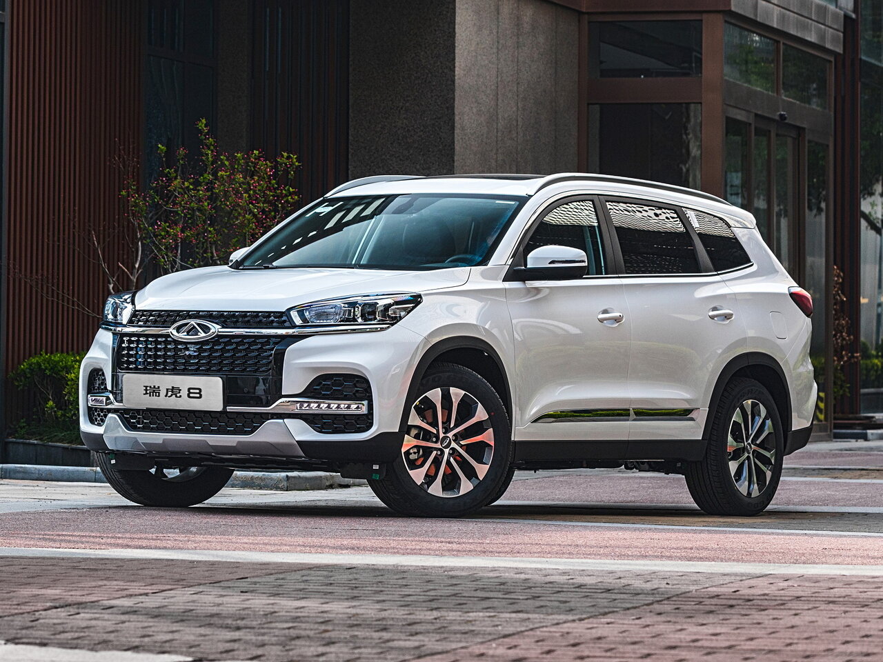 Подбор шин и дисков для автомобиля Chery Tiggo 8
