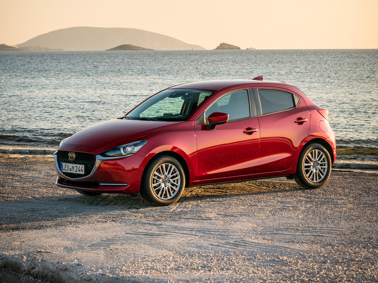 Подбор шин на Mazda 2 Hybrid