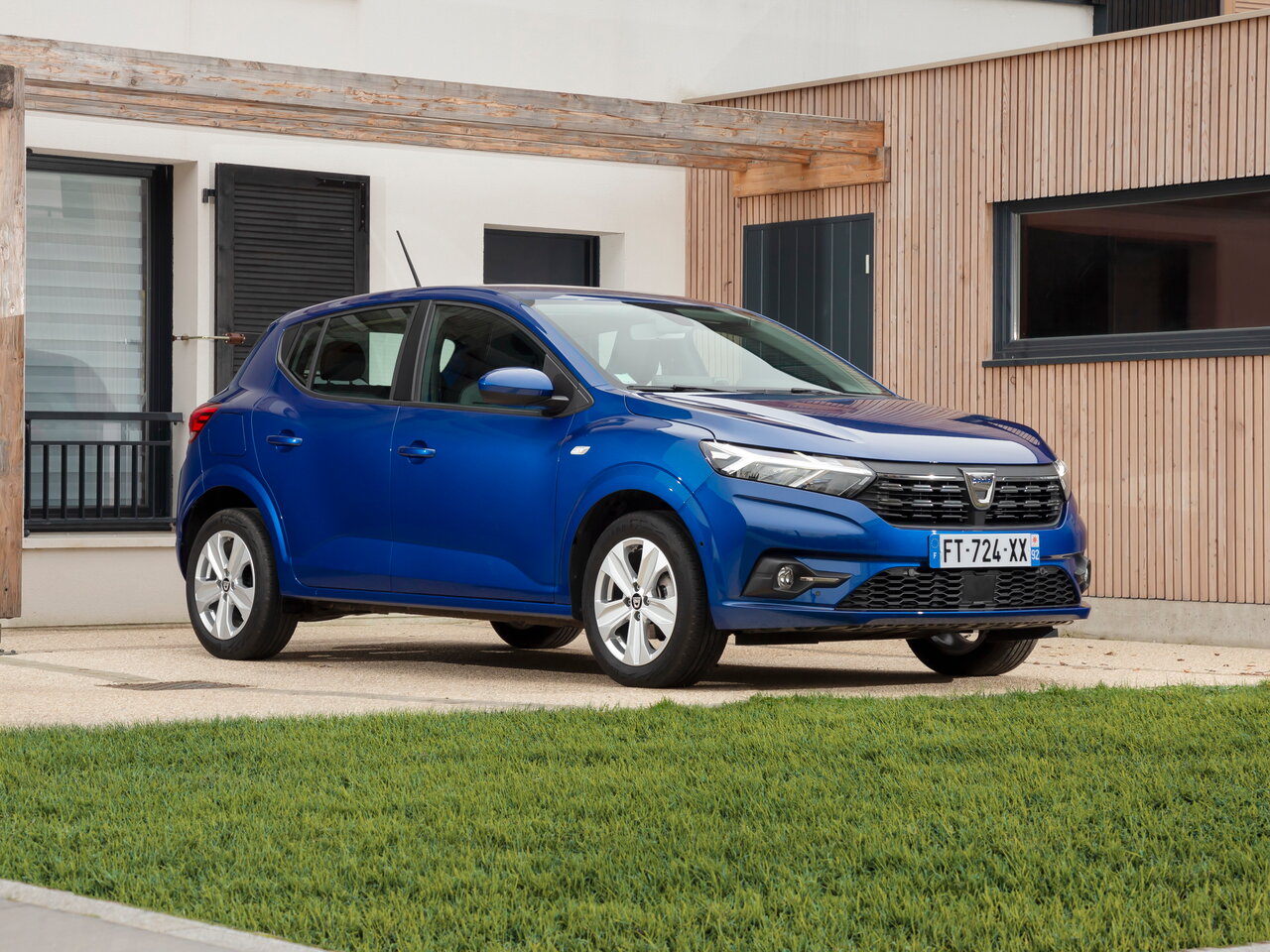 Подбор шин и дисков для автомобиля Dacia Sandero III