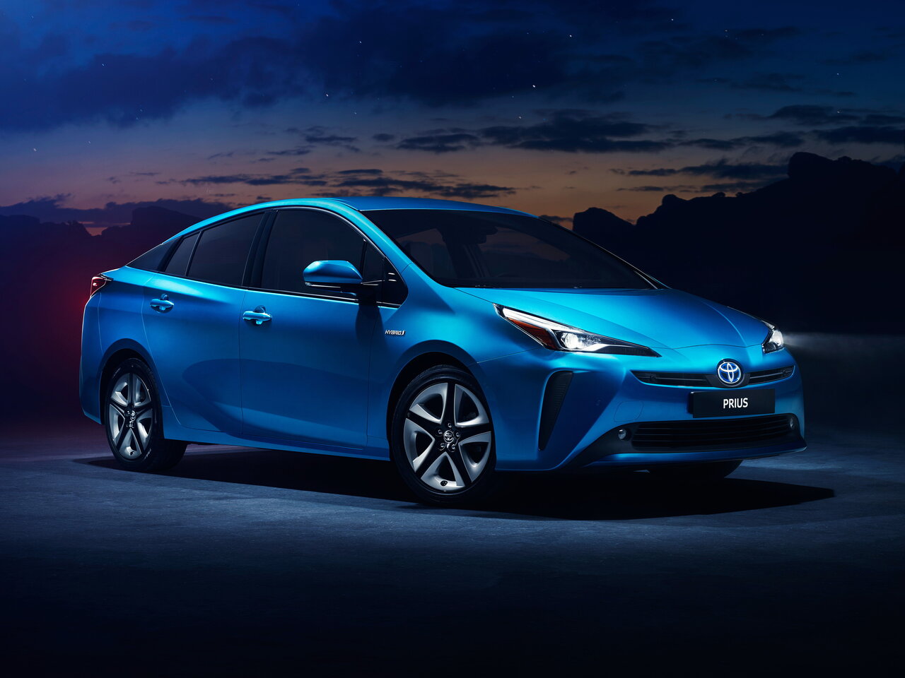 Подбор шин на Toyota Prius IV (XW50)
