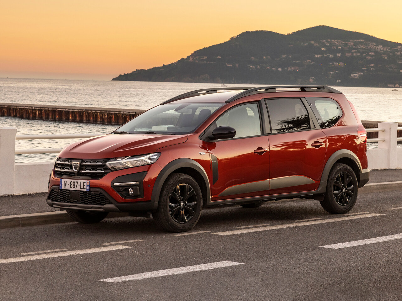 Подбор шин и дисков для автомобиля Dacia Jogger