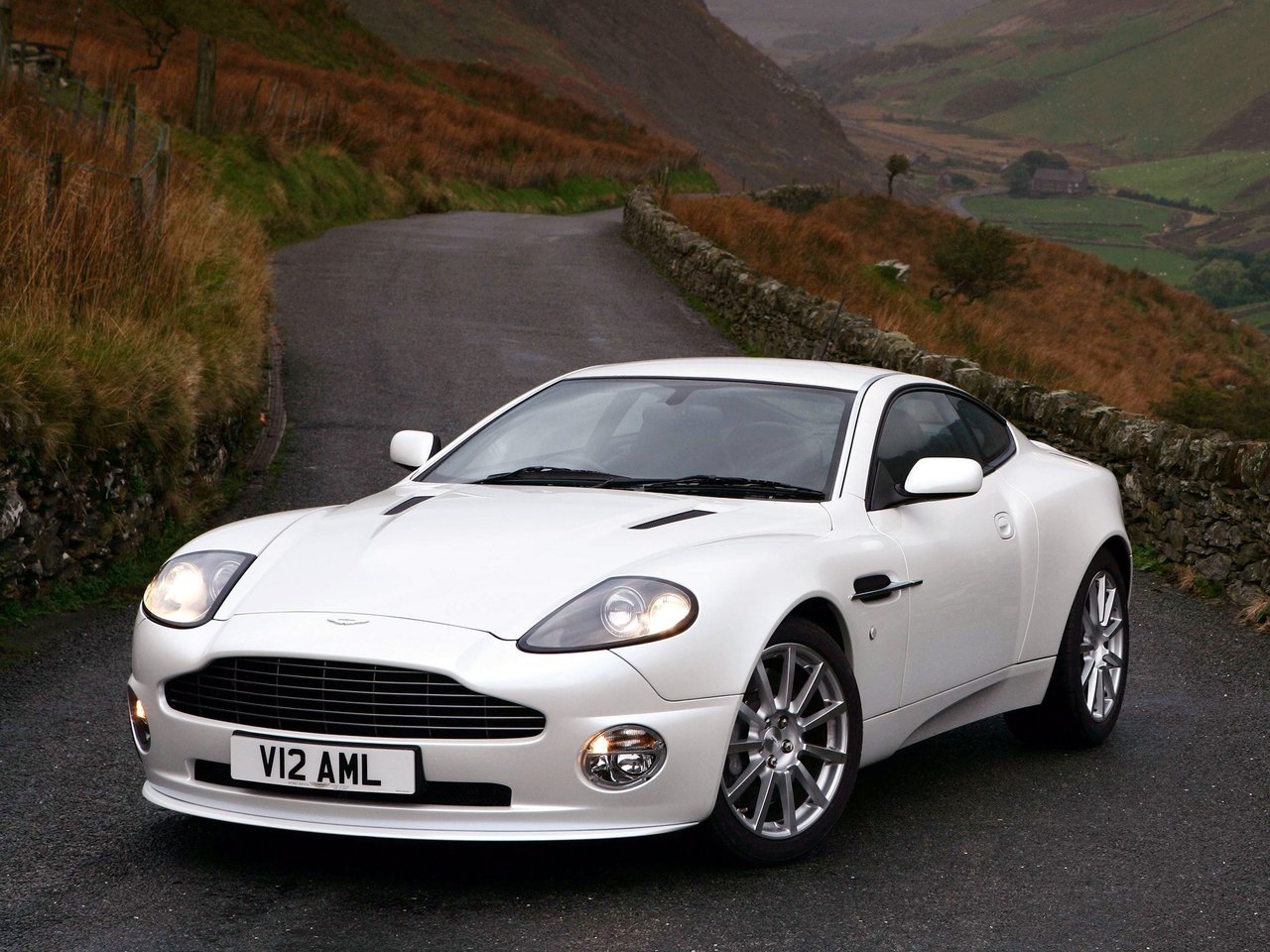 Подбор шин на Aston Martin V12 Vanquish I