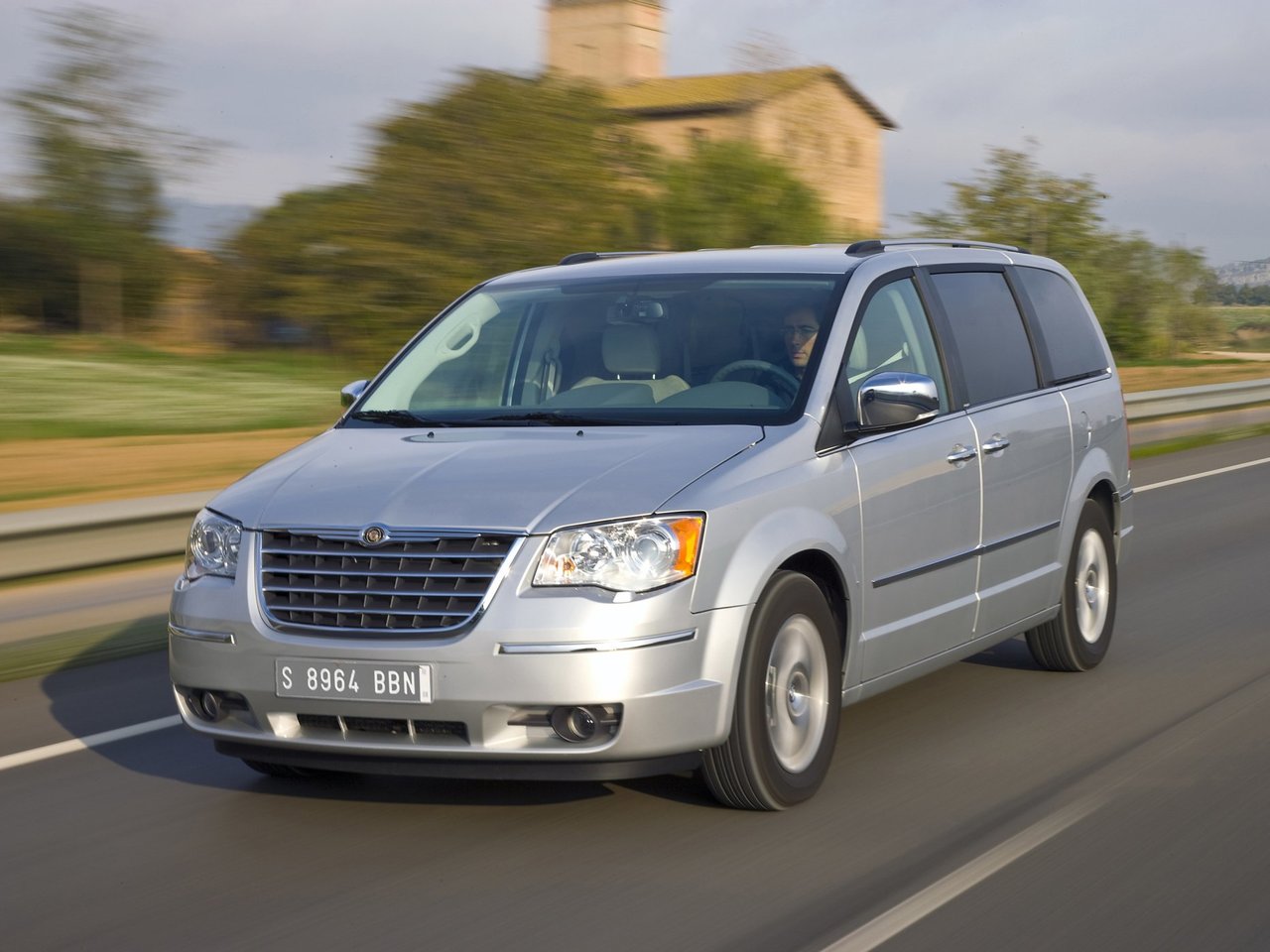 Подбор шин на Chrysler Voyager
