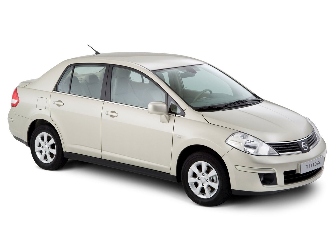 Подбор шин на Nissan Tiida