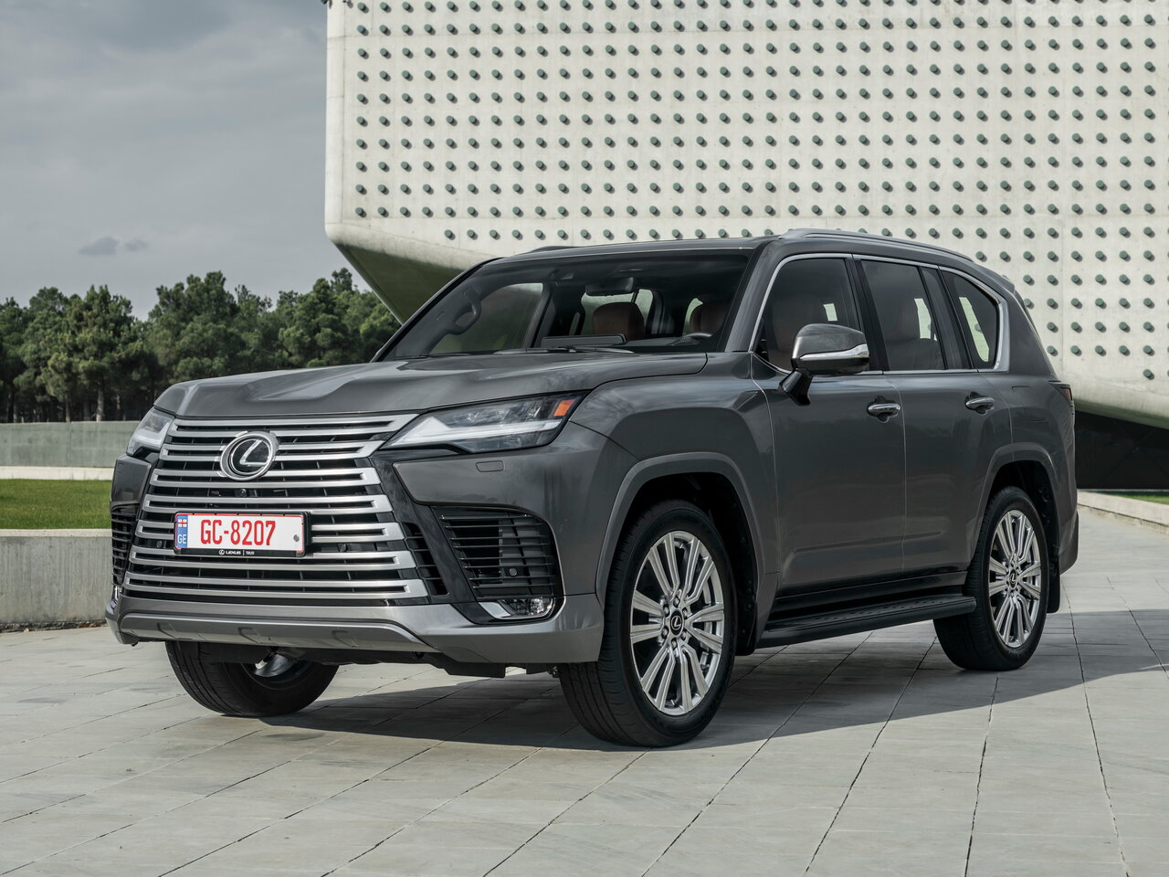 Подбор шин на Lexus LX IV (J300)