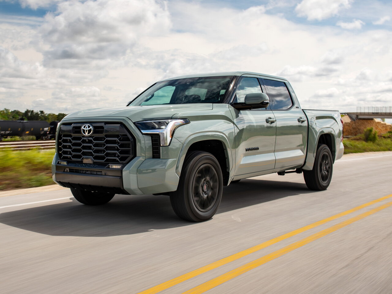 Подбор шин на Toyota Tundra III (XK70)