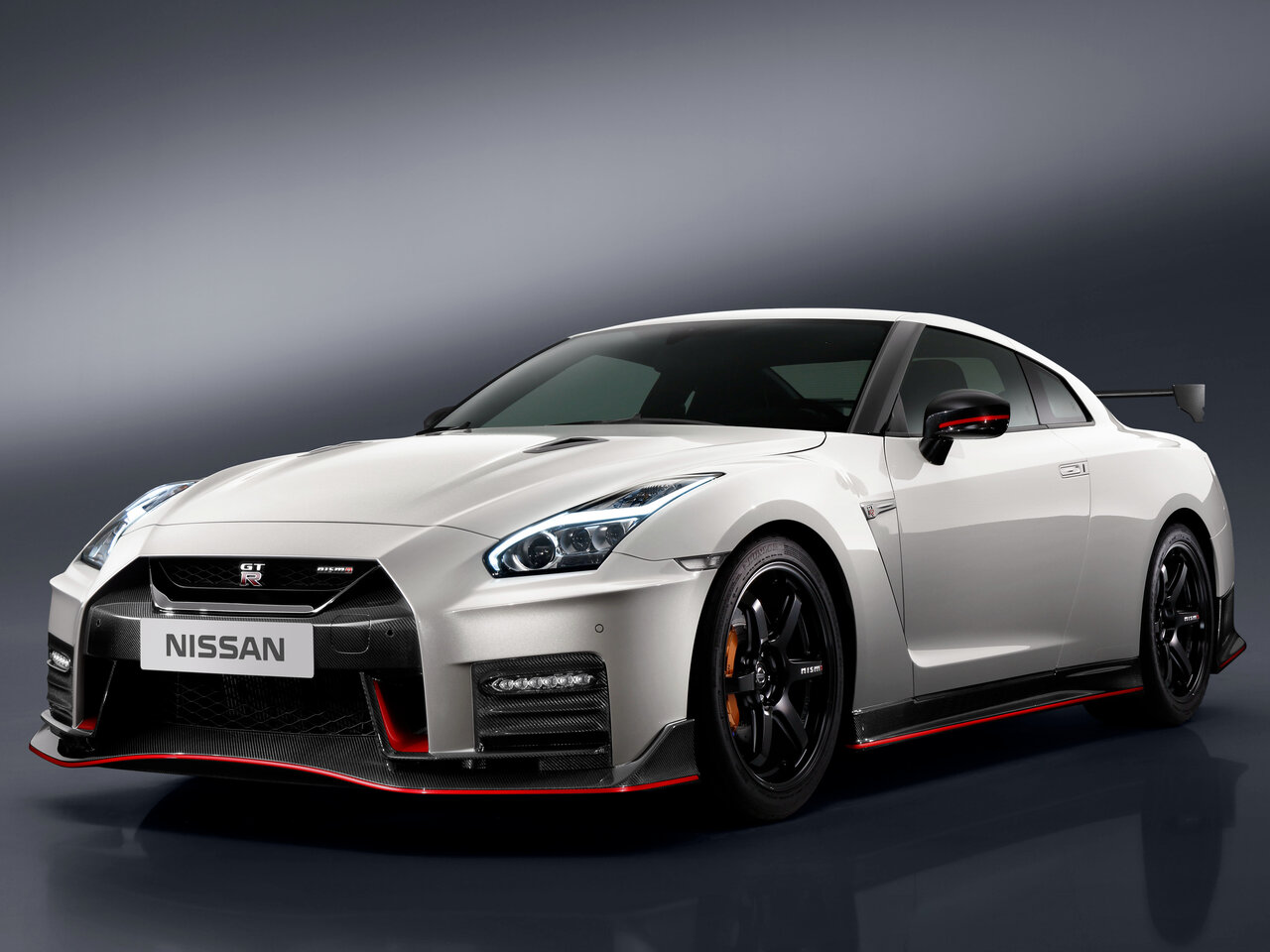 Подбор шин на Nissan GT-R