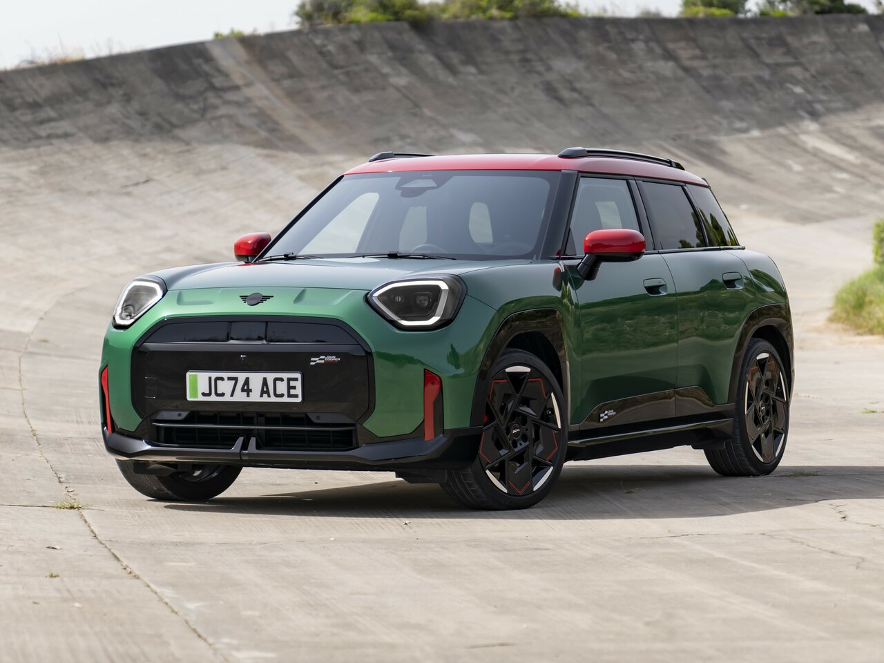 Подбор шин и дисков для автомобиля Mini Aceman