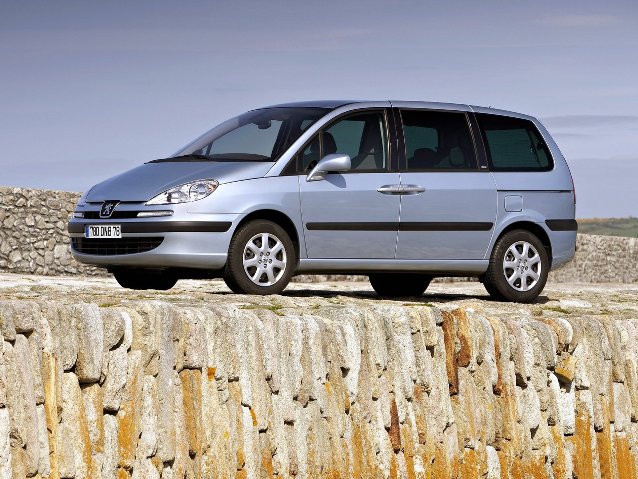Подбор шин и дисков для автомобиля Peugeot 807