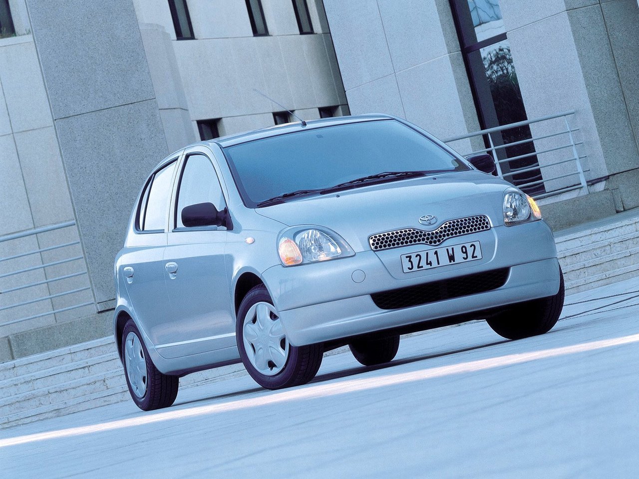 Подбор шин и дисков для автомобиля Toyota Yaris