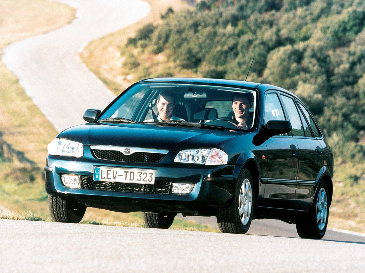 Подбор шин и дисков для автомобиля Mazda 323