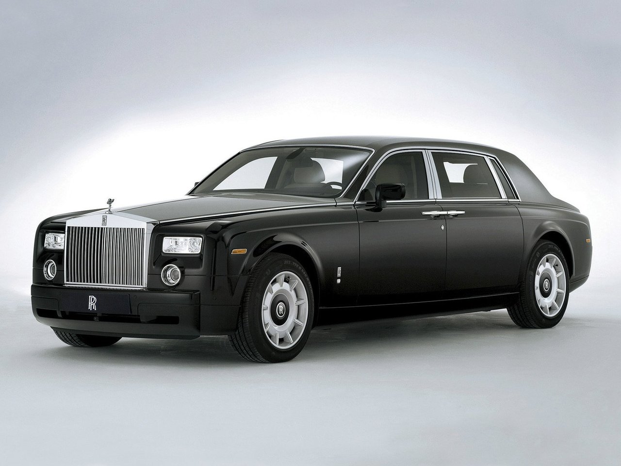 Подбор шин и дисков для автомобиля Rolls-Royce Phantom