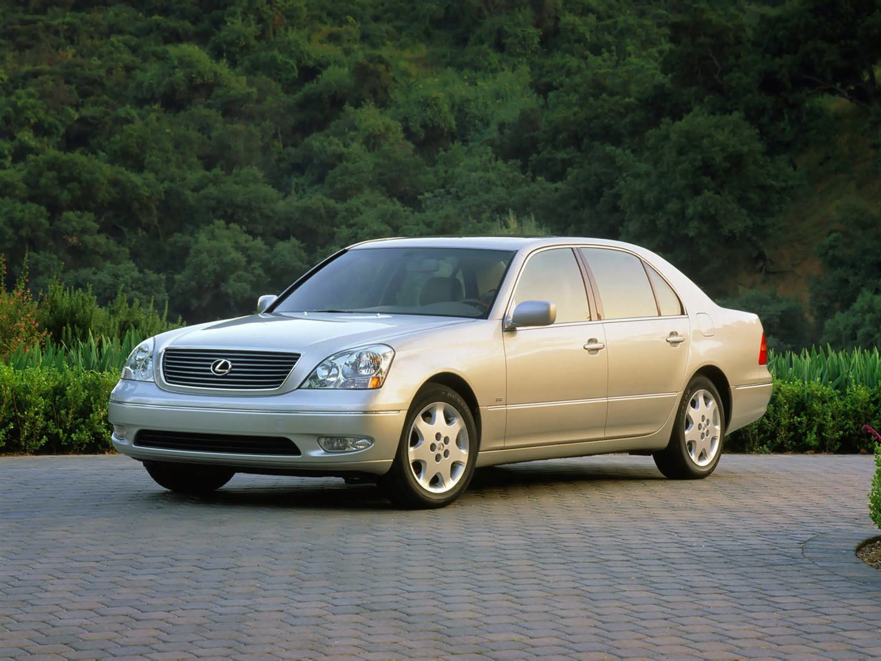 Подбор шин на Lexus LS III (XF30)