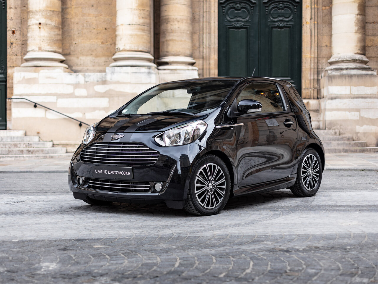 Подбор шин и дисков для автомобиля Aston Martin Cygnet