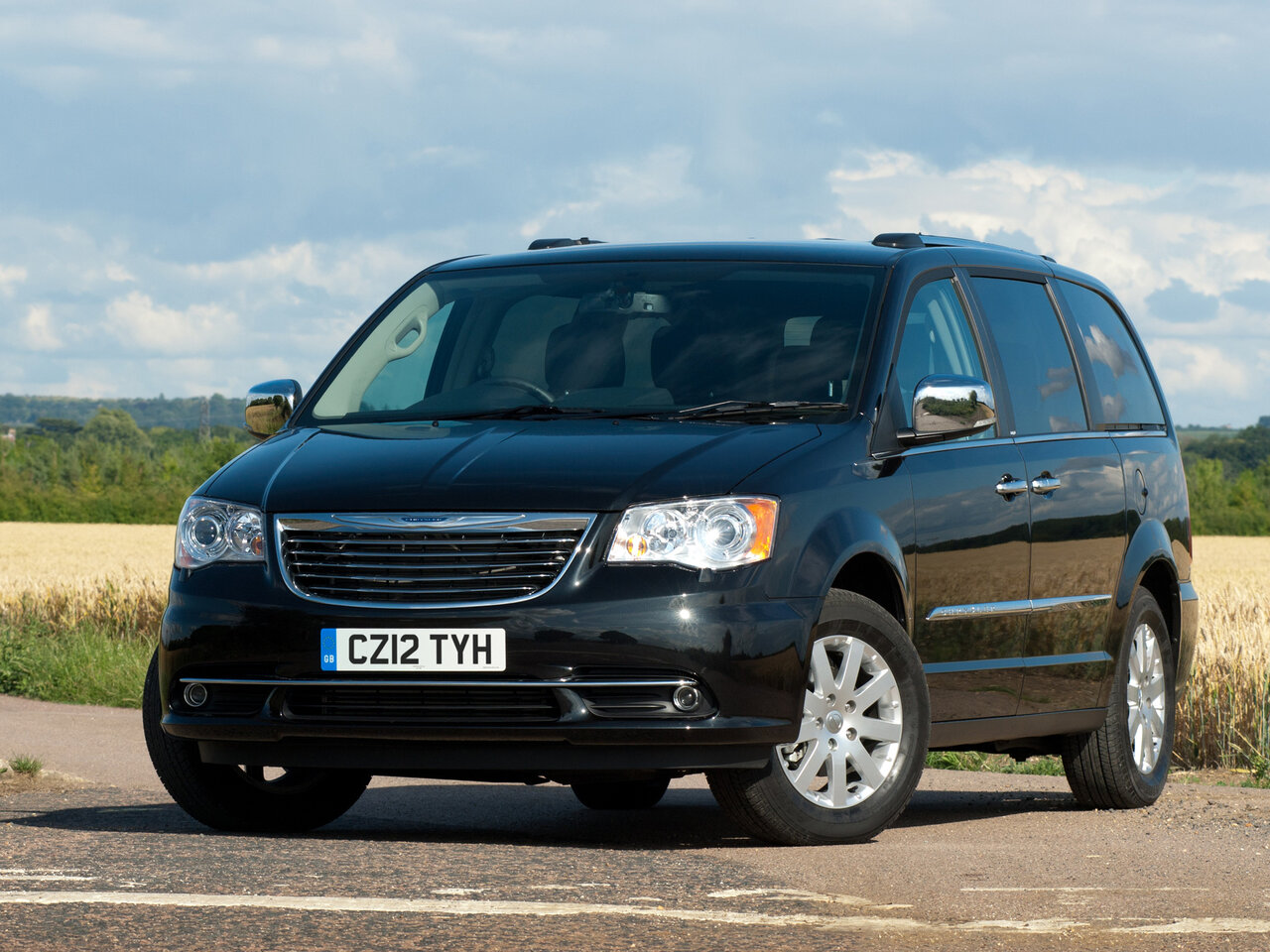 Подбор шин на Chrysler Voyager V (RT)