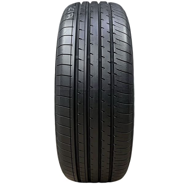215/60R17 Yokohama BluEarth-XT AE61 96V